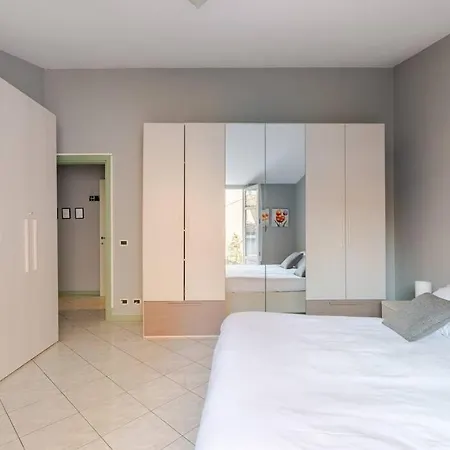 Apartment Casa Regina, Position! Alba (Piedmont)