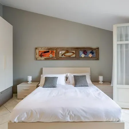 アパート Casa Regina, Position! *