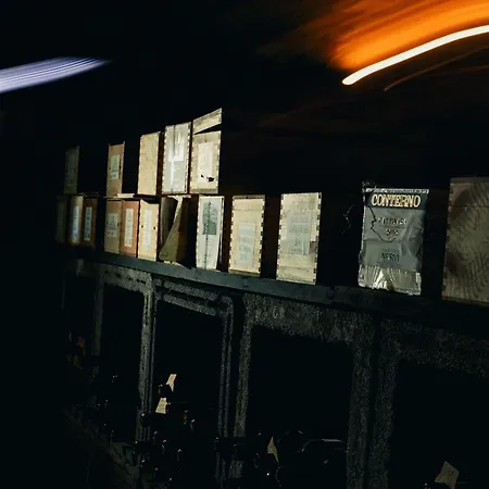 Casa Regina, Position! *